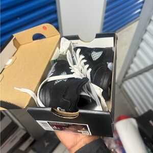 Toddler Jordan 5 retro OG Metallic high top Sneakers Black , Silver & white